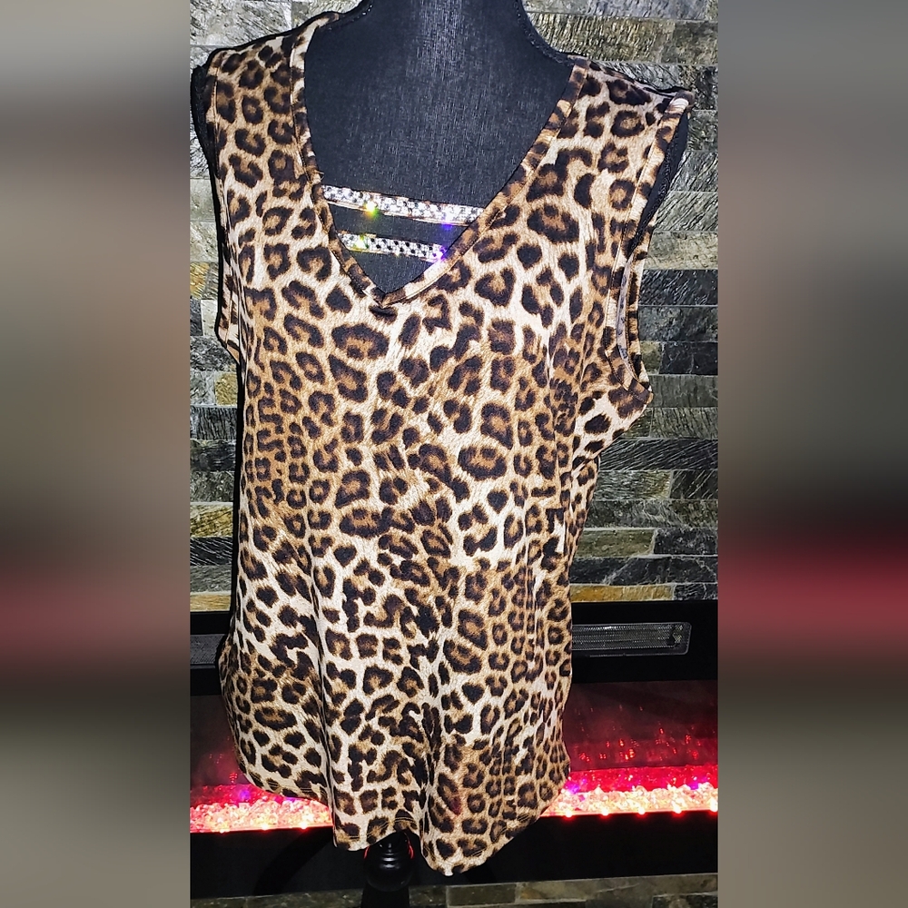 Sweet Violet Cheetah Print Sleeveless Top Size Medium